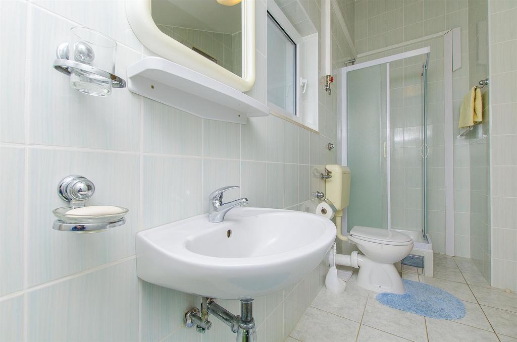 Apartments And Rooms Iva Трогір Екстер'єр фото
