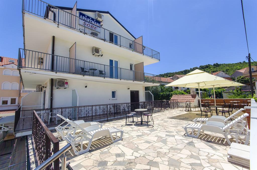 Apartments And Rooms Iva Трогір Екстер'єр фото