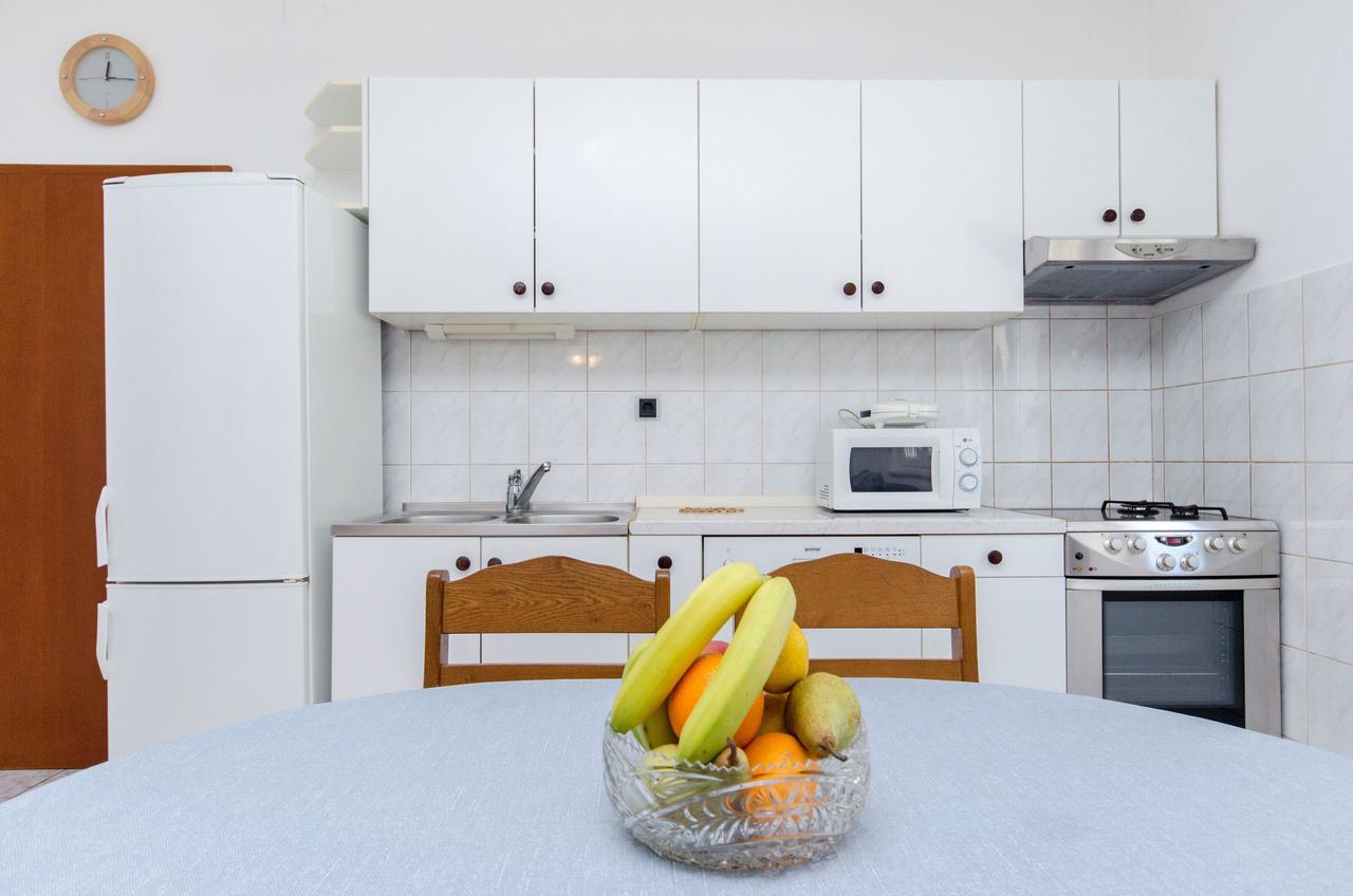 Apartments And Rooms Iva Трогір Екстер'єр фото